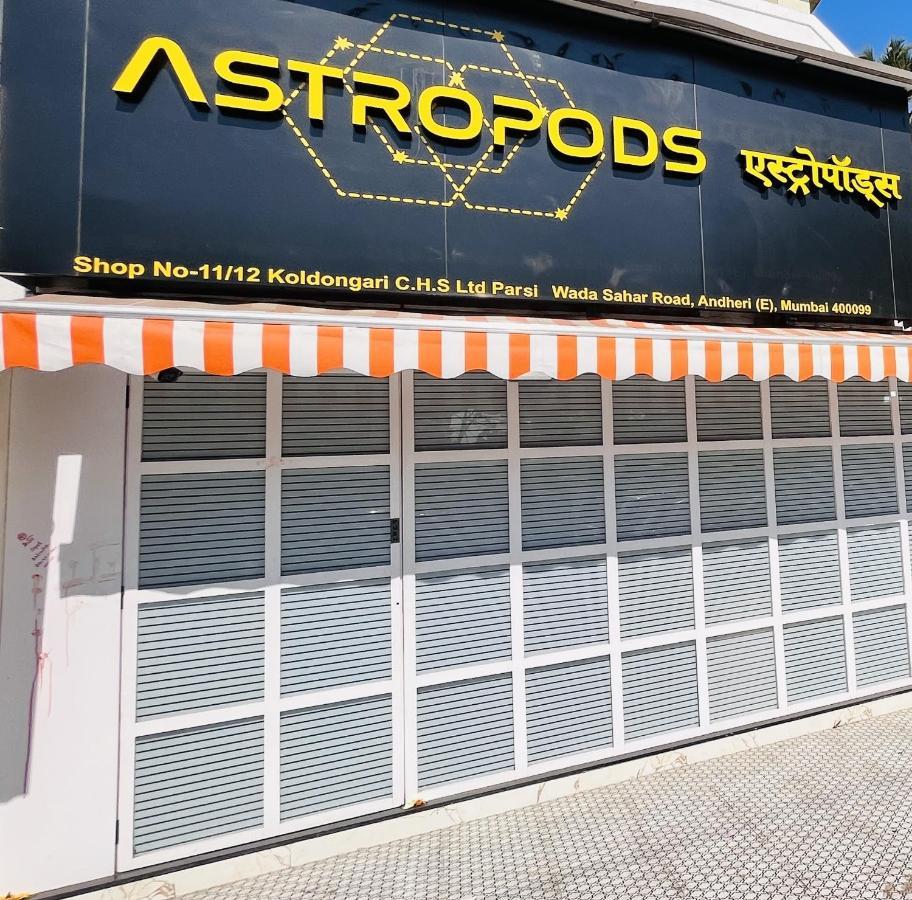 Astropods Hotel Мумбай Екстериор снимка